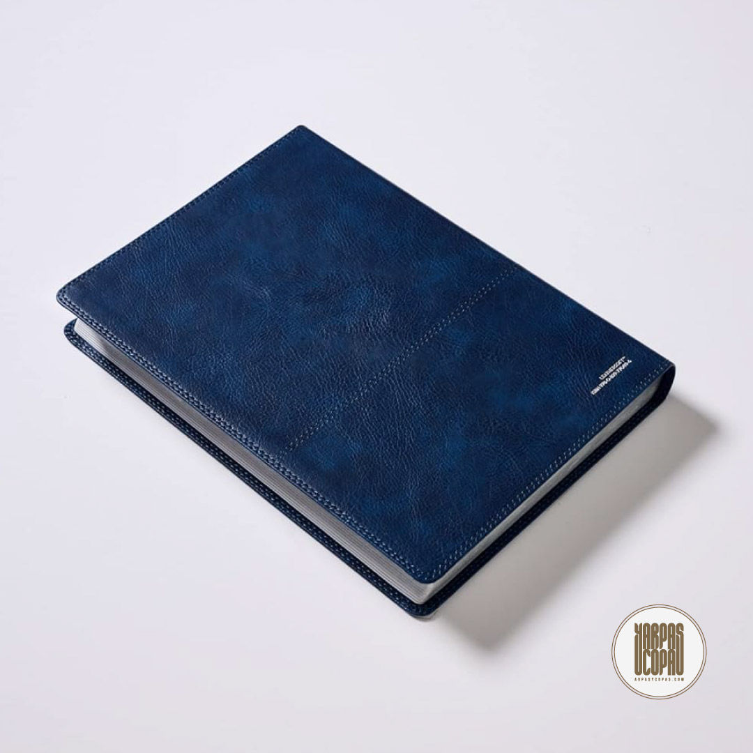 Biblia Reflexiones de C. S. Lewis - Con Indice, Interior a Dos Colores (Azul Marino)