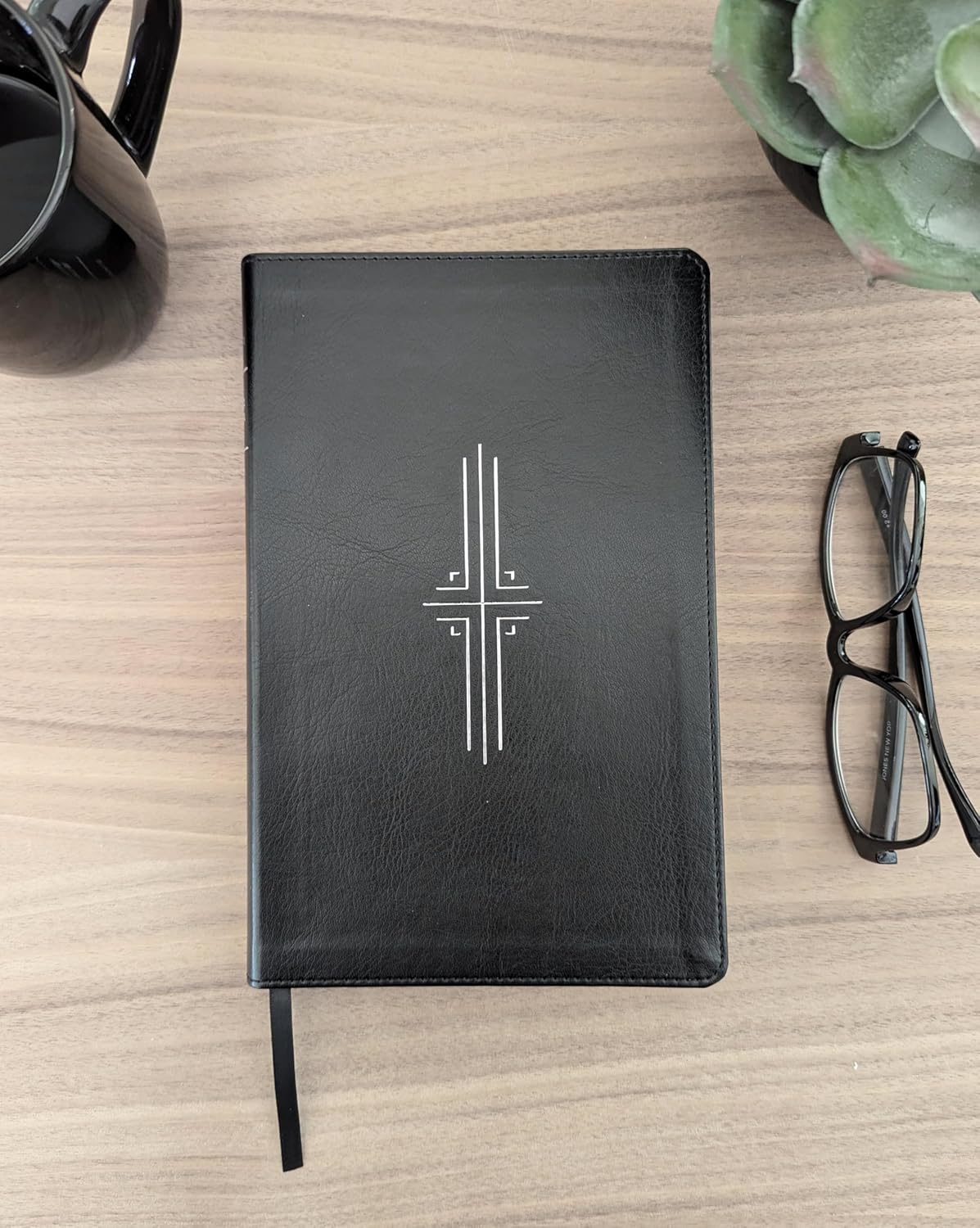 Biblia Ultrafina con Filament (SentiPiel, Negro, Letra Roja)